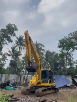 Excavator PC200-8 th 2012 harga 330jt NEGO
