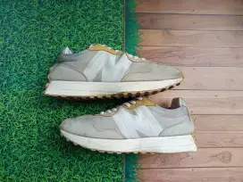 New Balance 327 Light Grey •Preloved, Second, Thrift•