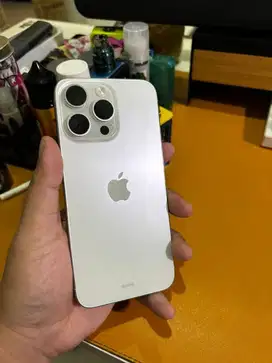 iPhone 15 Promax 256 Gb White titanium