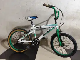 Sepeda bmx Pacific ukuran 18 siap pakai