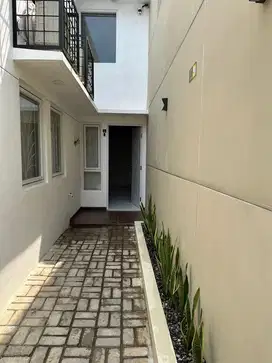 Disewakan Rumah Baru - Cempaka Putih