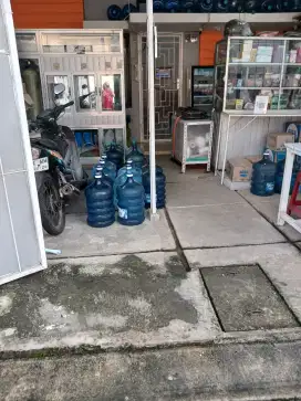 Dijual rumah komersial