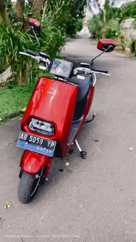 Motor Listrik Uwinfly N9 Old kondisi istimewa road legal (STNK & BPKB)