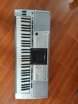 YAMAHA PSR 3000 ORGEN SECOND