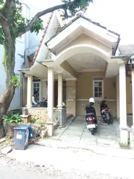 Dijual Rumah Cluster Taman Victoria Sentul City Bogor