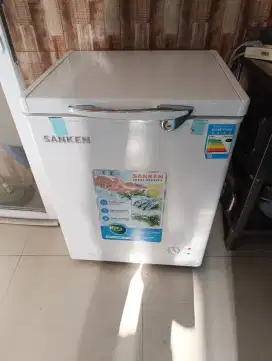 Freezer Sanken seperti baru