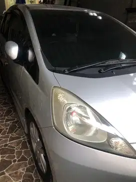 Mobil Honda Jazz RS 1.5 At 2010