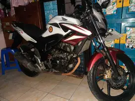 Honda CB150R tahun 2014 Lengkap