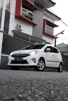 LOWKM! Toyota Agya 1.0 G AT 2015 Matic putih bandung antik