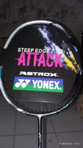 Raket Yonex bekas