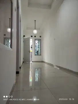 Jual rumah SIAP HUNI strategis dekat Griya Antapani TURUN HARGA 650jt