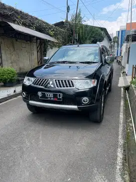 mitsubishi pajero 4x4. AT