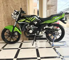 Dijual santai Kawasaki ninja ss