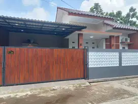 Di Jual Rumah Dalam Komplek Siap Huni