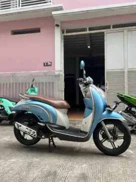 Honda Scoopy karbu thn 2011 pjk hidup