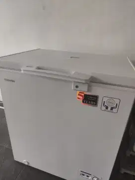 Freezer kondisi like new, bersih terawat