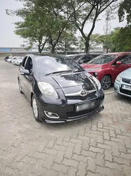 Toyota Yaris S 2010 Limited AT Matic Hitam Murah