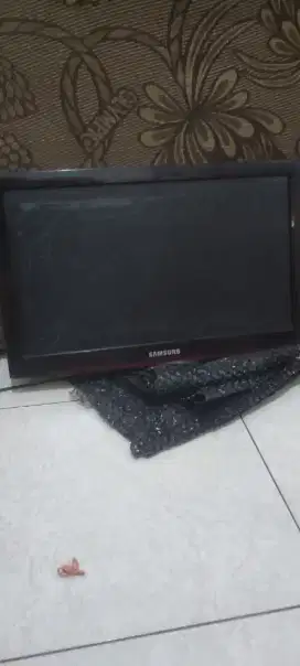 Di jual TV tabung polytron sama LCD samsung 21 in