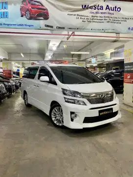 Low KM Toyota Vellfire ZG AT 2013 antik