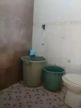 Bersihin Kamar mandi Berkerak