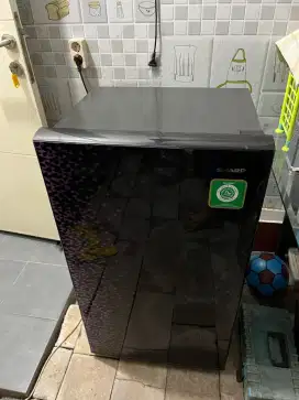 Kulkas sharp 1 Pintu