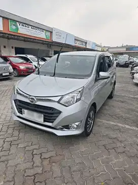 Daihatsu Sigra R 2017 AT Matic Silver Irit Bahan bakar