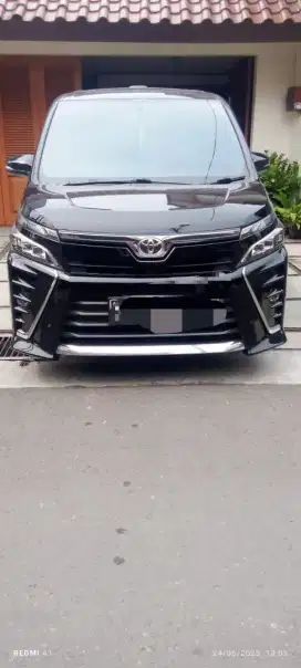 Voxy 2025 AT, simpanan