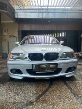 BMW 330i 2003 Bensin