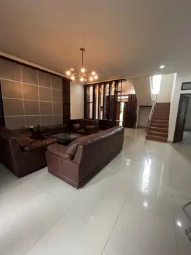 RUMAH DUA LANTAI SETRA DUTA RESIDENCE SIAP HUNI
