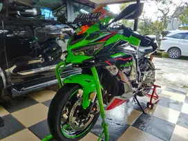 Jual cepat Kawasaki ZX25R 2021 ABS SE KRT livery 2022 hedon