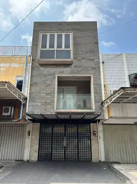Dijual ruko siap pakai di Ngagel