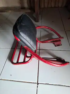 Sandaran bonceng motor mio