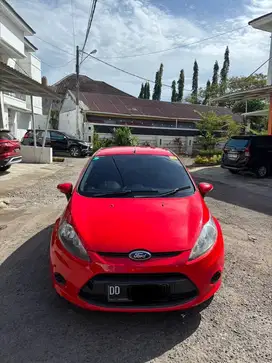Ford fiesta trend 1.4 manual 2012