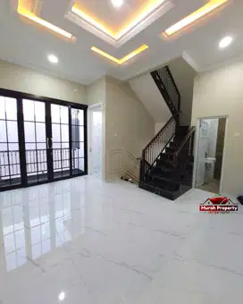 RUMAH 2,5  LANTAI + ROOFTOP DEKAT TOL ANDARA JAGAKARSA