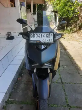 New X max 2024 hijau