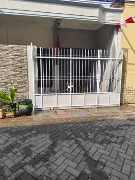 PAGAR BESI MINIMALIS UKURAN SEKITAR 340x230cm