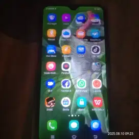 hp vivo 1820 ram 2/32 sentuhan normal lcd masih bawaan