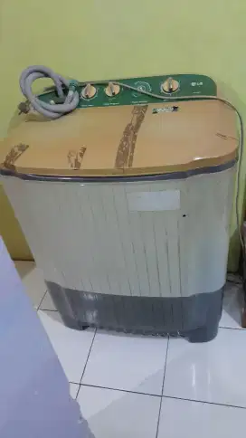Mesin cuci merk LG 7 kg 2 tabung bekas