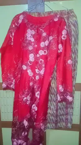 Baju pesta cantik