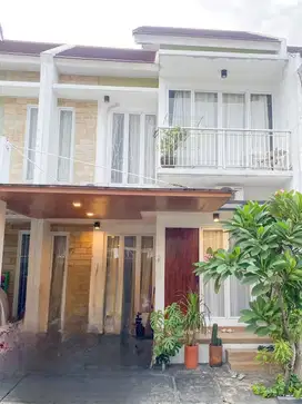 Termurah. Rumah modern minimalis Tria Adara Residence, Ciputat