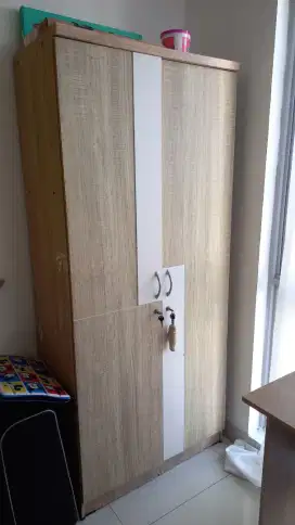 Lemari 2 pintu kondisi bagus