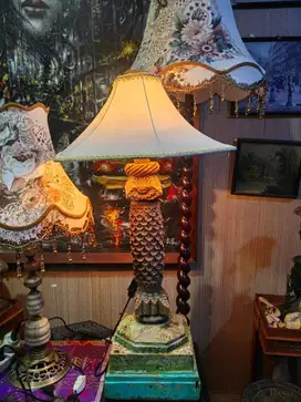 Lampu Meja Gaya Primitif Jawa