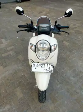 SCOOPY 2019 KM 32RB ANTIK