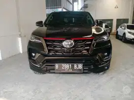 Toyota Fortuner 2.4 VRZ TRD AT 2021 Hitam PREMIUM B2981BJB