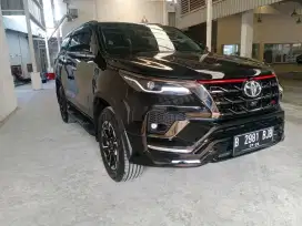Toyota Fortuner 2.4 VRZ TRD AT 2021 Hitam PREMIUM B2981BJB