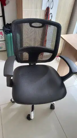 Meja dan Kursi kondisi bagus