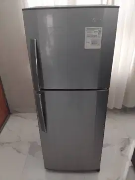 Kulkas LG 2 Pintu