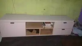 Meja tv merk pira