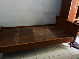 Dipan Kayu Jati