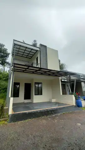 Rumah 2 Lantai Siap Huni Posisi Hook Strategis Pusat Kota Sukabumi